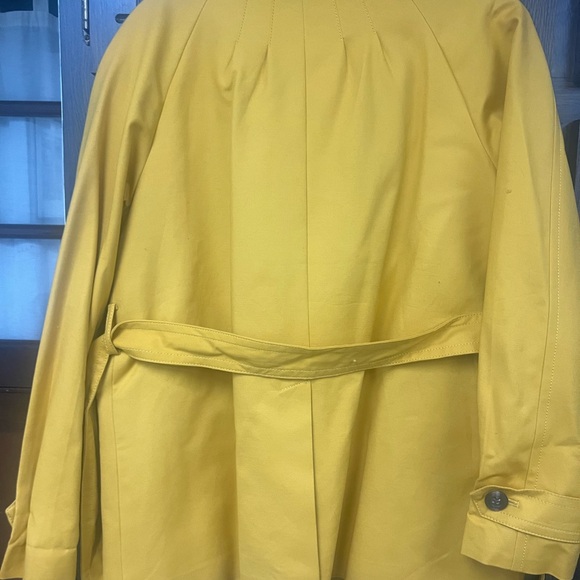 Woman’s - Picture 4 of 11